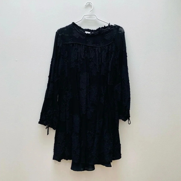 Aritzia - Wilfred  Black Gascon Dress - Picture 2 of 8